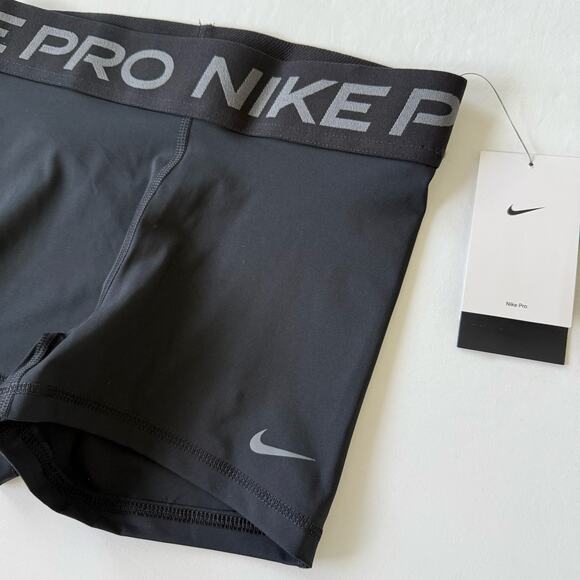Nike Pro Womens 3” Short Black Size M NWT - Picture 5 of 6